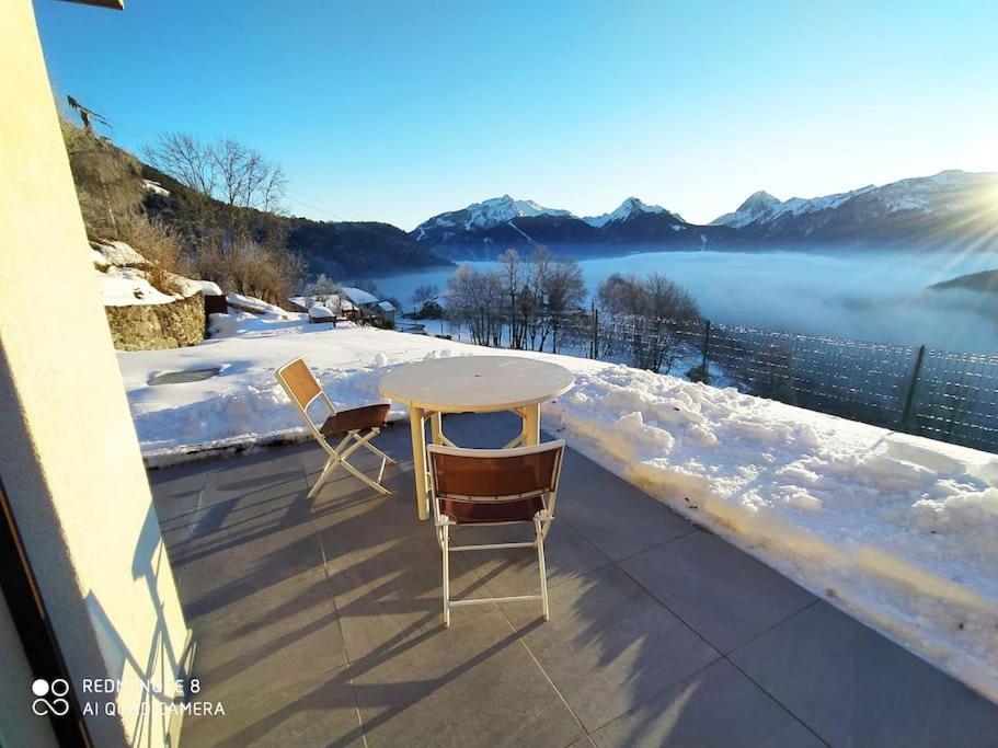 In The Heart Of Nature With An Unique View Plan Montmin Екстериор снимка