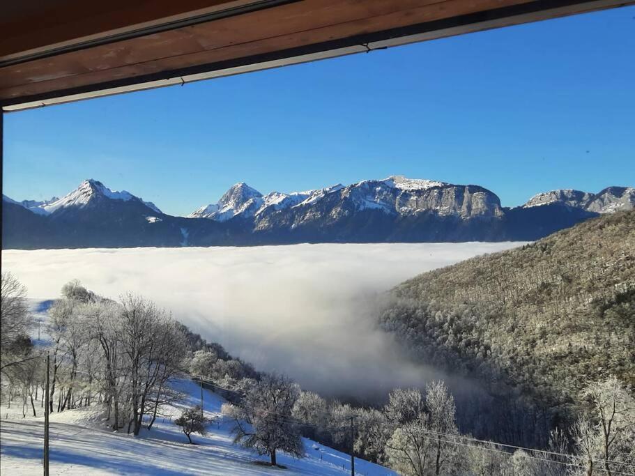 In The Heart Of Nature With An Unique View Plan Montmin Екстериор снимка