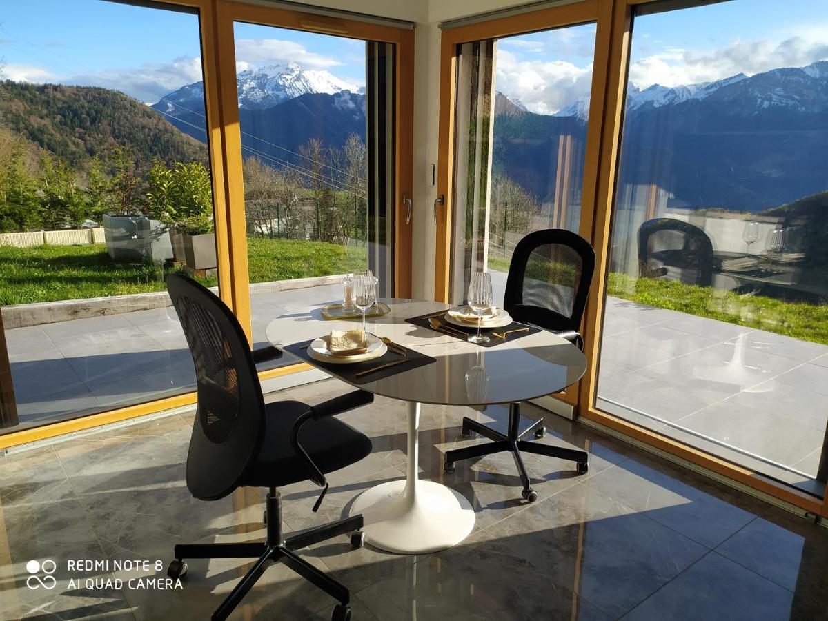 In The Heart Of Nature With An Unique View Plan Montmin Екстериор снимка
